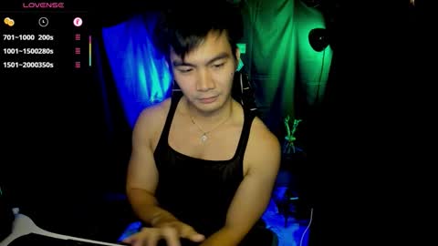 Snapshot of 000batman000 chatting on 03.12.26 Bruce online show from 03.12.26