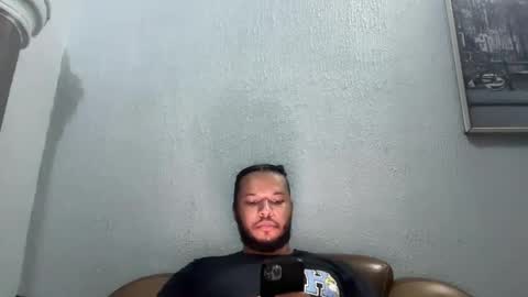 Snapshot of 0_kingsley chatting on 12.01.24 Kingsley online show from 12.01.24