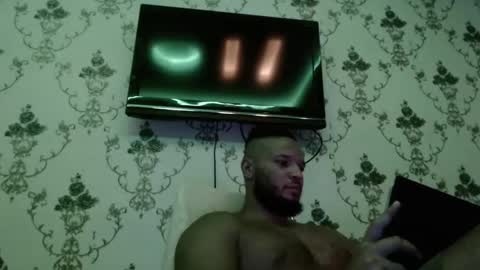 Snapshot of 0_kingsley chatting on 01.08.25 Kingsley online show from 01.08.25