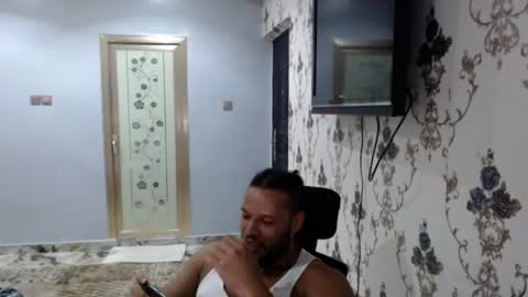 Snapshot of 0_kingsley chatting on 01.27.25 Kingsley online show from 01.27.25