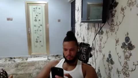 Snapshot of 0_kingsley chatting on 01.28.25 Kingsley online show from 01.28.25