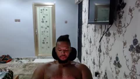 Snapshot of 0_kingsley chatting on 02.11.25 Kingsley online show from 02.11.25