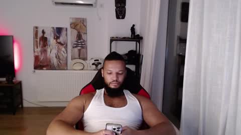 Snapshot of 0_kingsley chatting on 09.30.25 Kingsley online show from 09.30.25