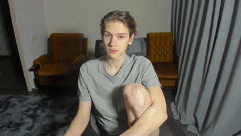 Snapshot of 0verlandd chatting on 01.12.25 Adam online show from 01.12.25