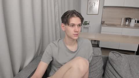 Snapshot of 0verlandd chatting on 10.08.25 Adam online show from 10.08.25