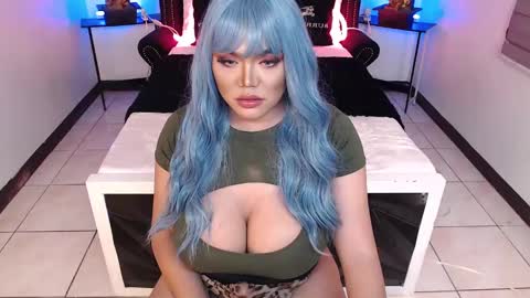 Snapshot of 10incheskinkynastytrans chatting on 01.08.25 Sasha Banks online show from 01.08.25