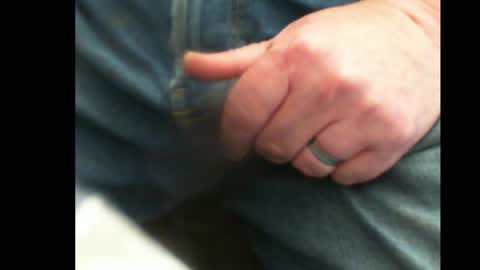 Snapshot of 10mm_socket chatting on 03.19.26 10mm_socket online show from 03.19.26