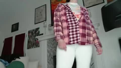 Aurora Willows online show from 02.23.25