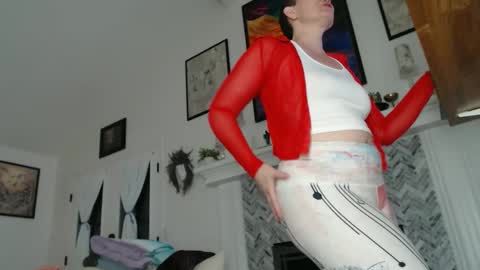 Aurora Willows online show from 11.17.25