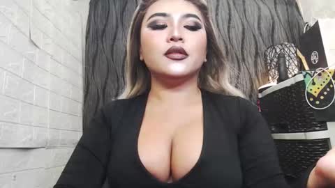 sexy kia online show from 10.14.25