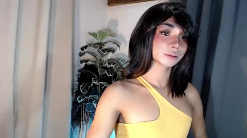 Snapshot of 18_nicole chatting on 03.28.26 barbie online show from 03.28.26