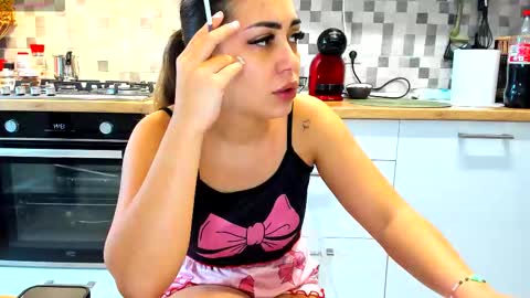 18belleskinny online show from 10.07.25