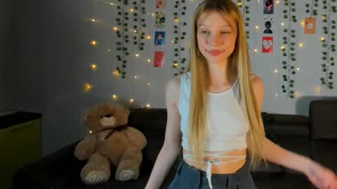 Kira online show from 03.14.26