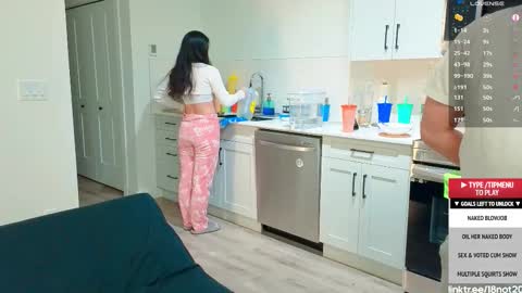 Tong  Ralph online show from 11.17.25