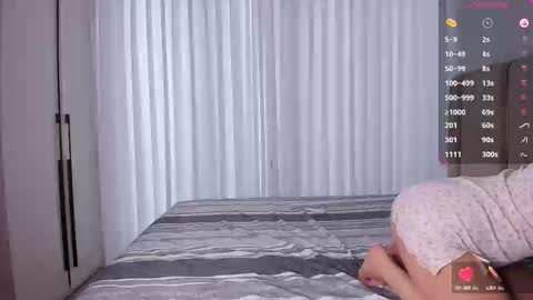 Snapshot of 1_love_8 chatting on 09.17.25 Rose Nude only In Prvt online show from 09.17.25