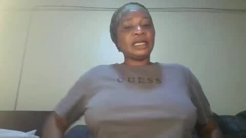 1_sexylove online show from 10.28.25