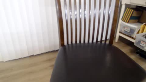 i erupt if you suck ur nipples 4 me and look at the camera while watching me online show from 09.30.25