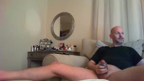 Snapshot of 1hotbaldguy chatting on 12.10.24 1hotbaldguy online show from 12.10.24