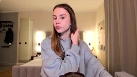 Snapshot of 1i1ypa1mer chatting on 12.12.24 Lily 3 online show from 12.12.24