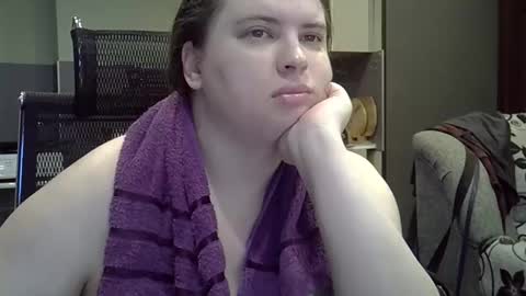 1LINDSEY1 online show from 09.17.25