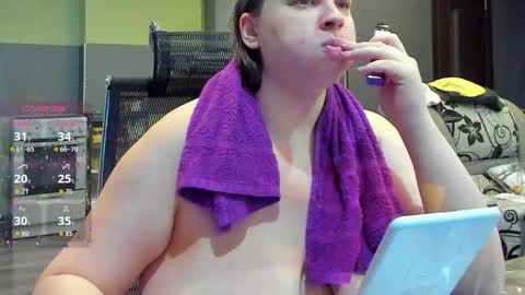 1LINDSEY1 online show from 09.29.25