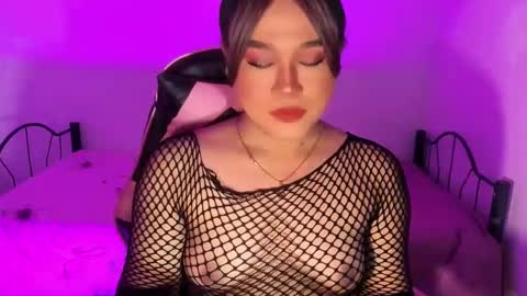 1lovelymess online show from 10.26.25