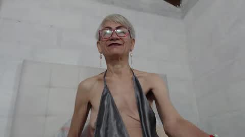 Miss Monserrate online show from 01.20.25