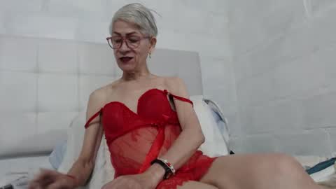 Miss Monserrate online show from 01.25.25