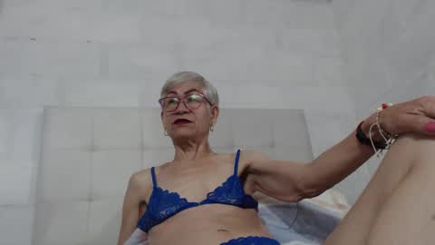 Miss Monserrate online show from 02.06.25