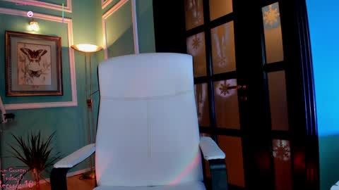 Moona  online show from 01.31.25