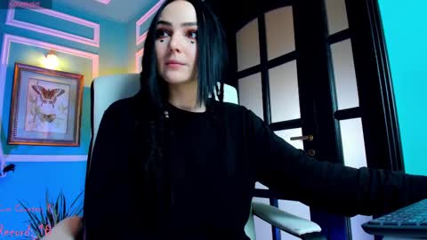 Moona  online show from 02.12.25