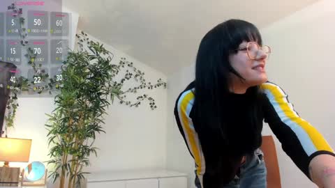 Moona  online show from 04.02.26