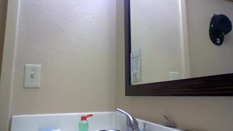 TheShyOne18 online show from 02.13.26