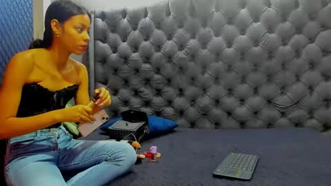 1Threestar online show from 03.01.25