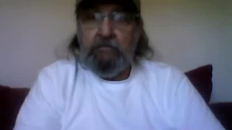Snapshot of 1valentine chatting on 04.15.26 1valentine online show from 04.15.26