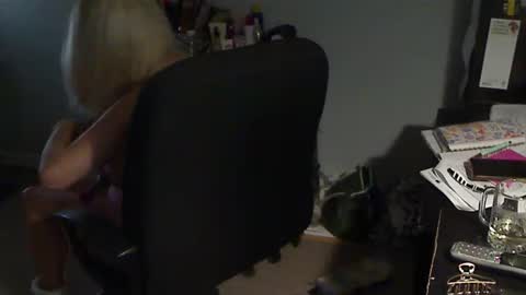 Susan online show from 11.21.25