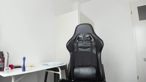 Henk online show from 11.23.25