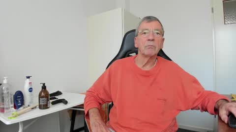 Henk online show from 12.04.25