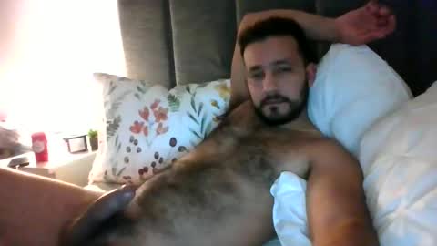 Snapshot of 2022felipe chatting on 01.08.25 2022felipe online show from 01.08.25