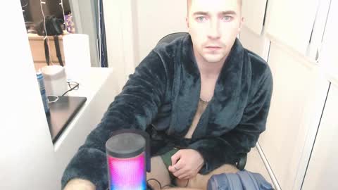 Snapshot of 20semyel20 chatting on 02.14.25 Alex online show from 02.14.25