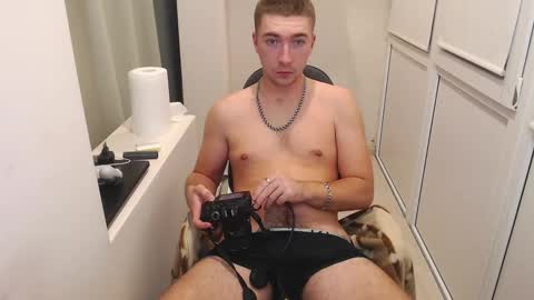 Snapshot of 20semyel20 chatting on 02.22.25 Alex online show from 02.22.25