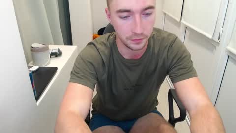 Snapshot of 20semyel20 chatting on 03.09.25 Alex online show from 03.09.25