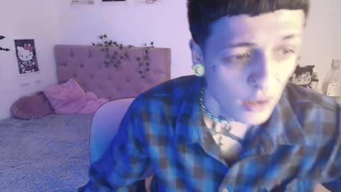 Snapshot of 2cb0y chatting on 09.18.25  BAD  online show from 09.18.25