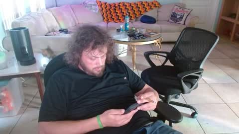 Snapshot of 2dirtyhillbillies chatting on 05.22.26 ThrillBilly online show from 05.22.26