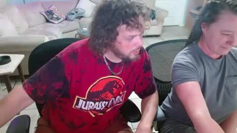 Snapshot of 2dirtyhillbillies chatting on 06.10.26 ThrillBilly online show from 06.10.26