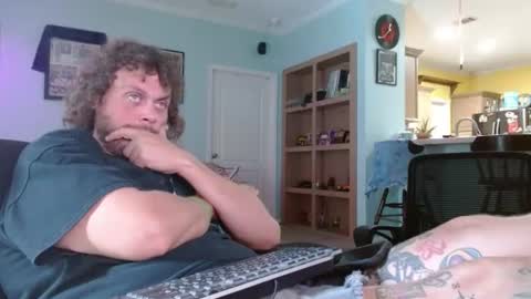 Snapshot of 2dirtyhillbillies chatting on 06.21.26 ThrillBilly online show from 06.21.26