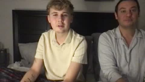 Snapshot of 2hungboys chatting on 07.25.26 Roommates online show from 07.25.26