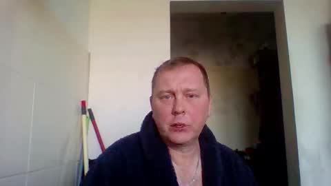 Snapshot of 2ndlipeater chatting on 02.04.26 Girts online show from 02.04.26