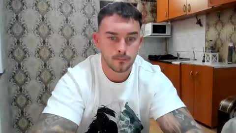 Snapshot of 2sexymuscles chatting on 10.27.25 2sexymuscles online show from 10.27.25