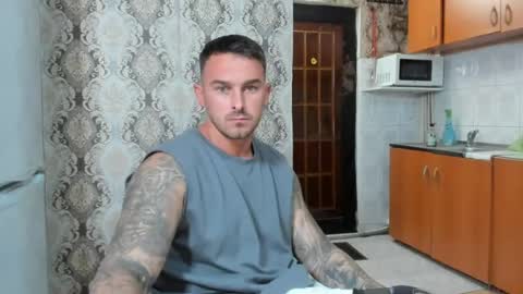 Snapshot of 2sexymuscles chatting on 07.24.26 2sexymuscles online show from 07.24.26